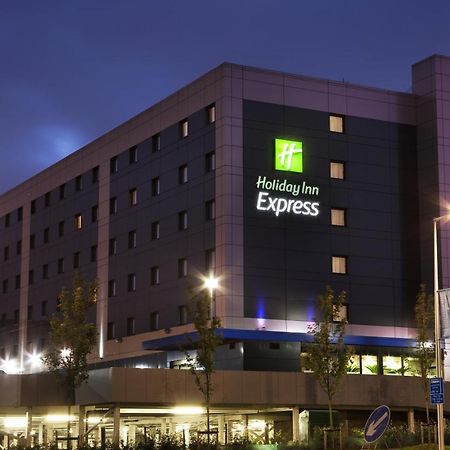 Holiday Inn Express Aberdeen - Bridge Of Don ภายนอก รูปภาพ