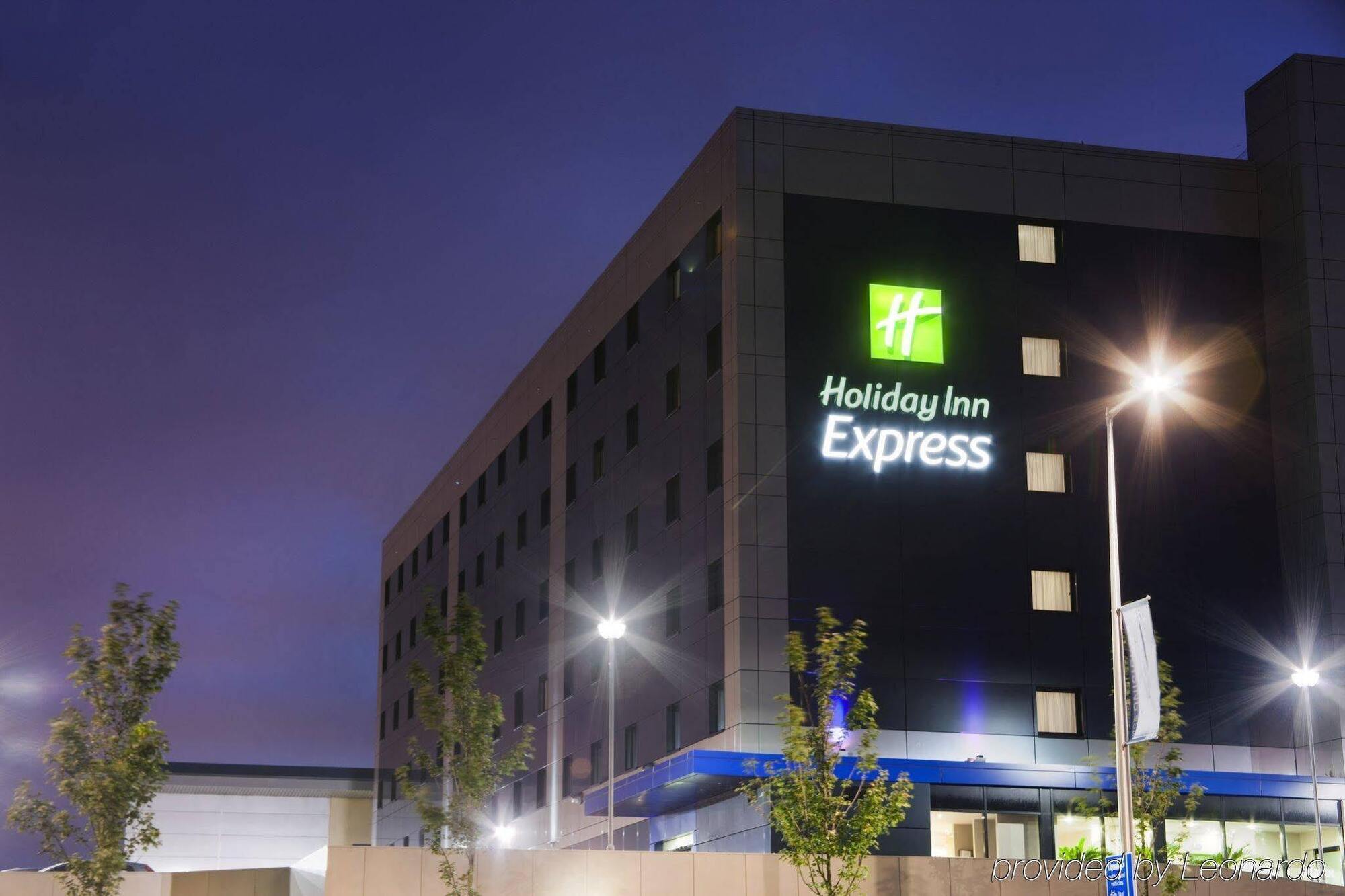 Holiday Inn Express Aberdeen - Bridge Of Don ภายนอก รูปภาพ